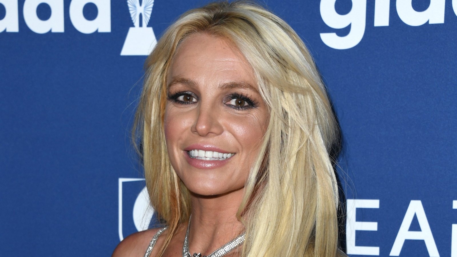 Britney Spears Shows Off Killer Bikini Body As She Does Yoga After Treatment