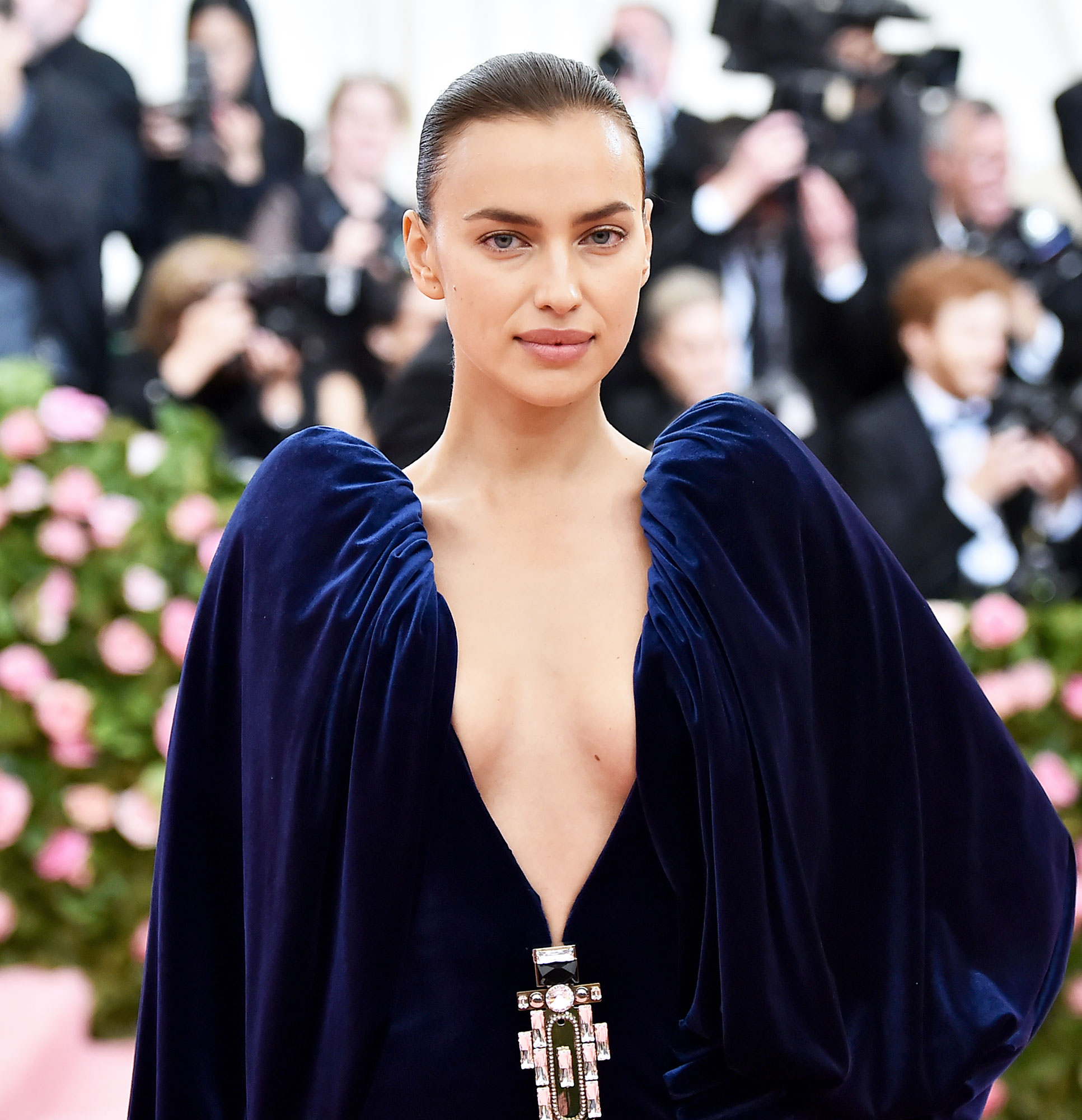 Irina Shayk Harry Josh Told Us How He Got Irina Shayk's Super Sleek Met Gala Hairstyle