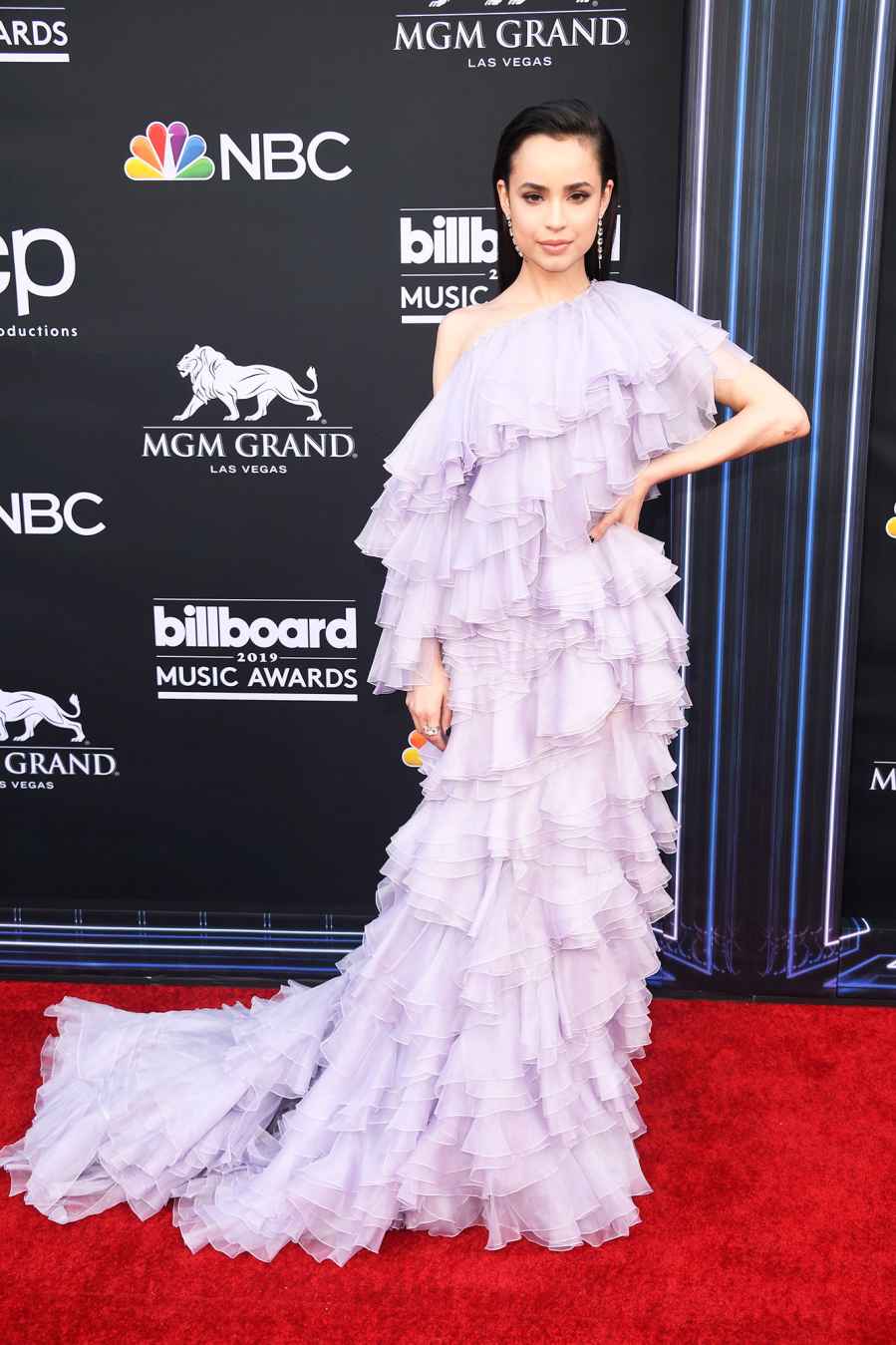 Sofia Carson billboard awards 2019