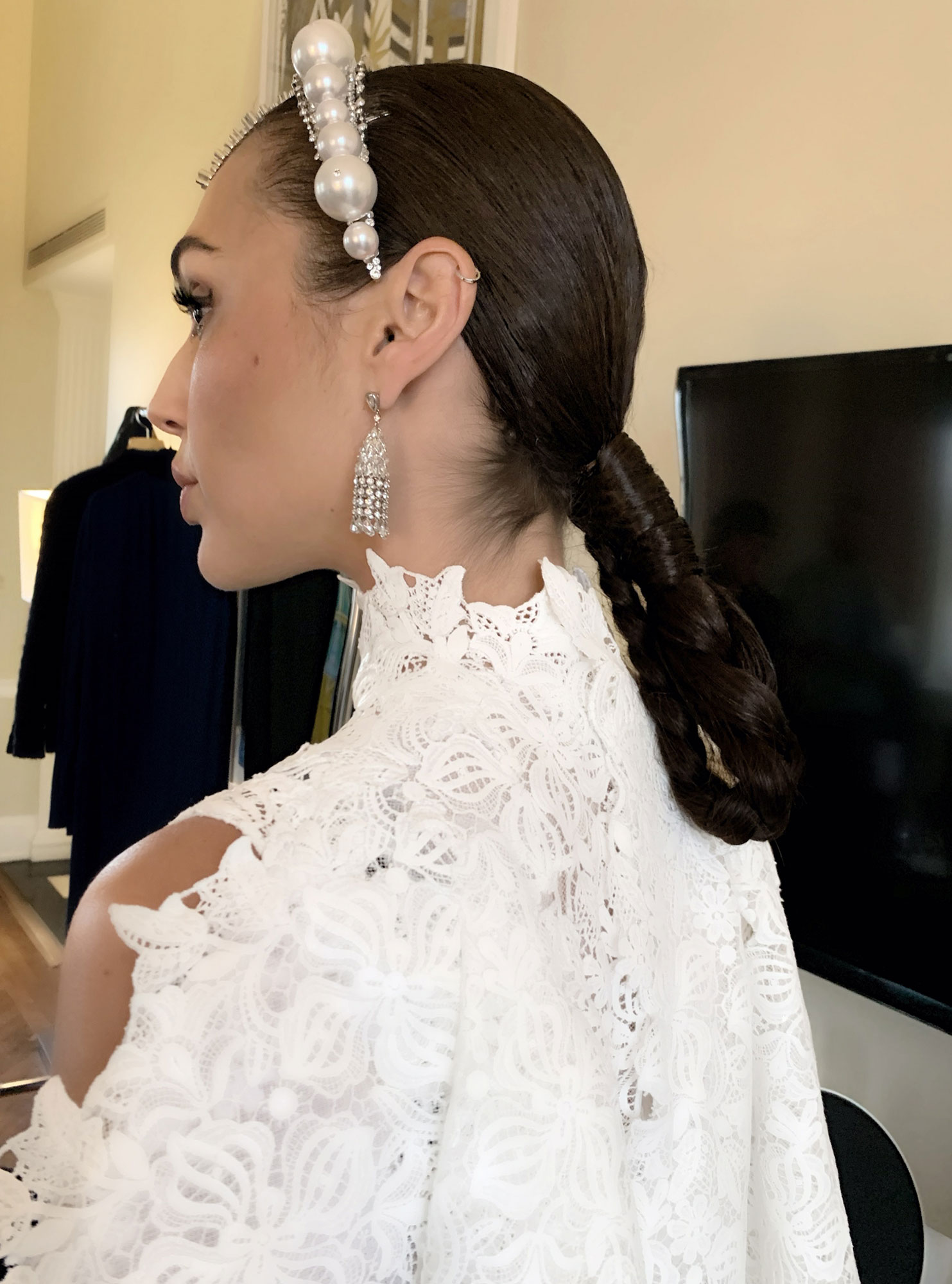 Gal Gadot's Met Gala Hair Was Cooler Than You Think, and We Know How to Create It