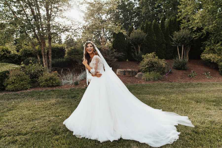 ‘Bringing Up Bates’ Star Carlin Bates Marries Evan Stewart Wedding