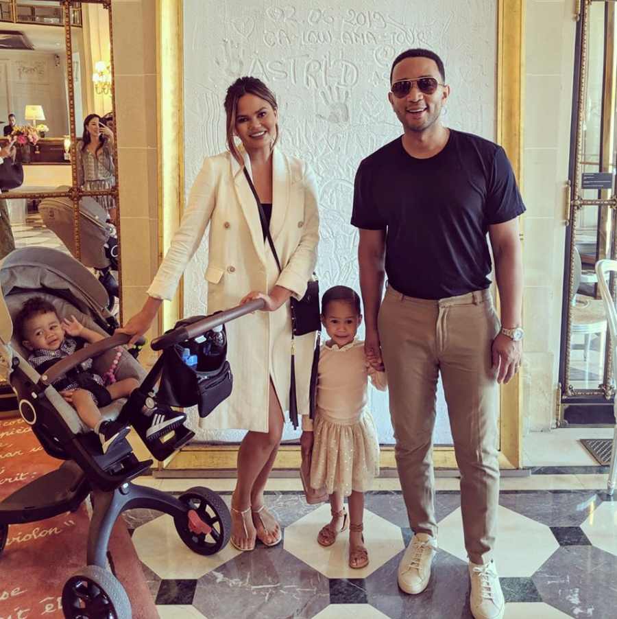 Chrissy-Teigen-John-Legend-children-summer-vacation