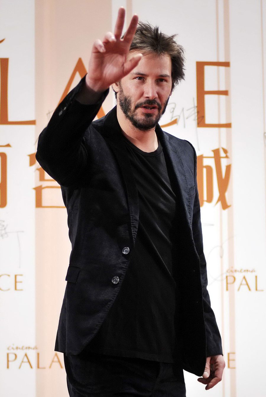 Keanu Reeves November 27, 2011