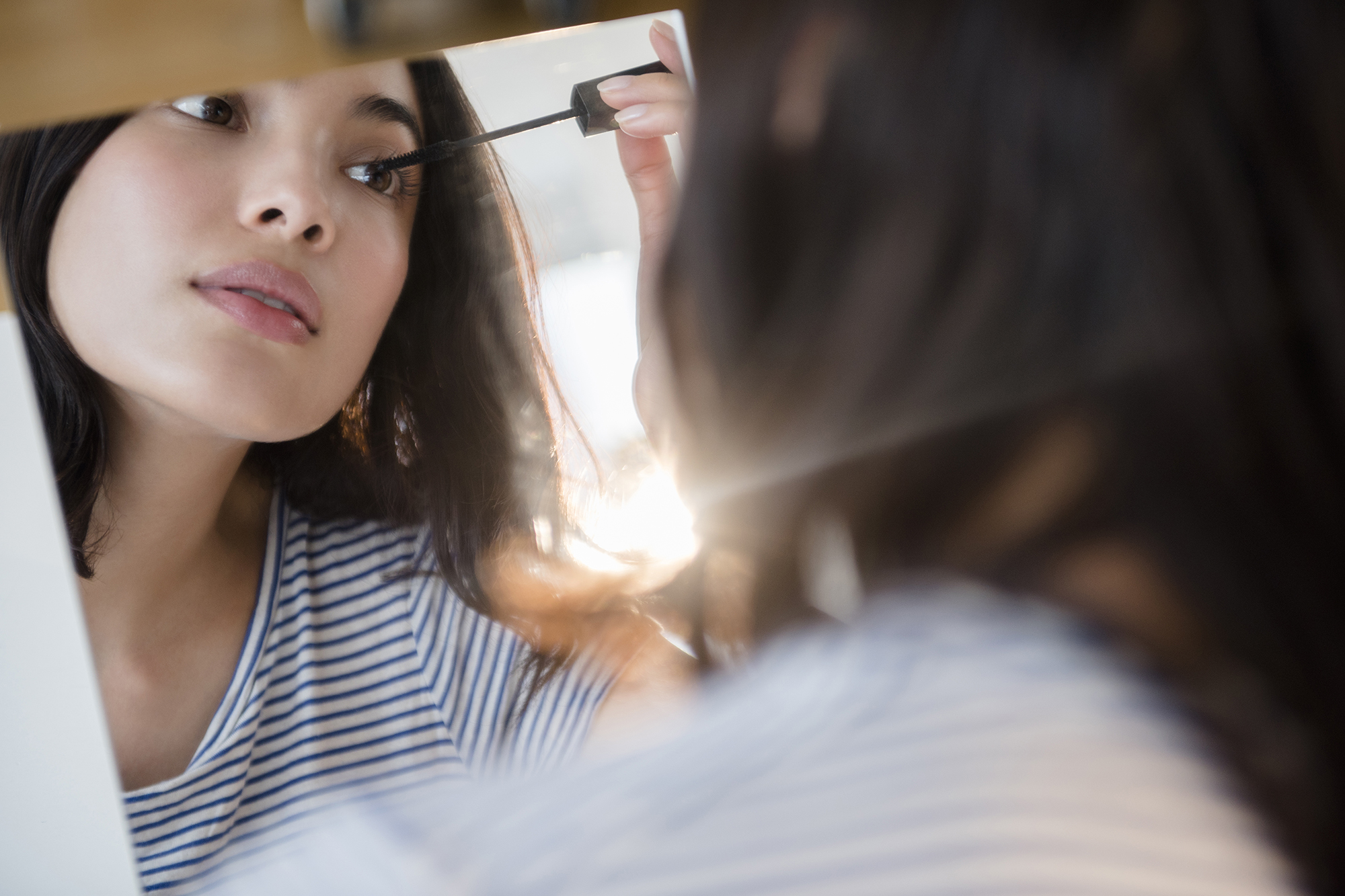 Applying Mascara