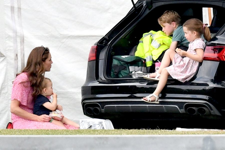 Duchess-Kate-Prince-Louis-George-Charlotte