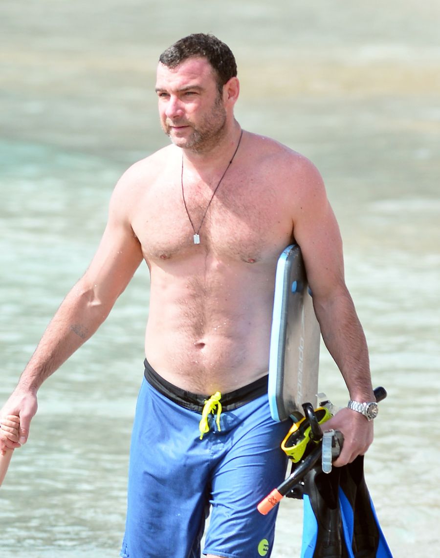 Shirtless Dads Liev Schreiber