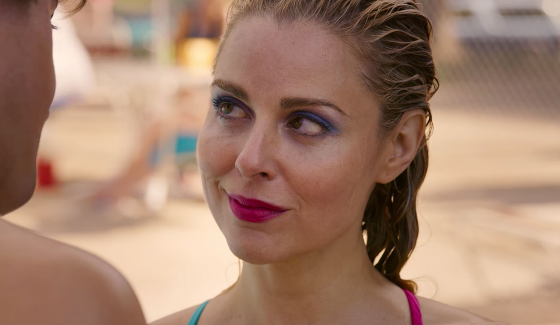 Stranger Things Season 3 Episode 1 Pool Eye Makeup