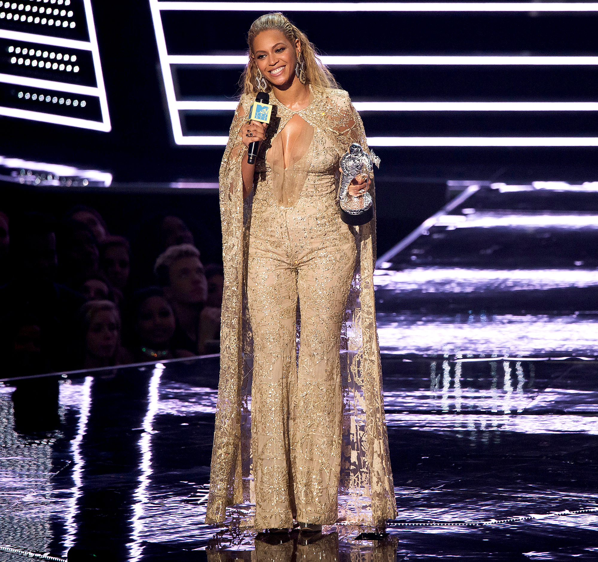 Beyonce-VMA-2016