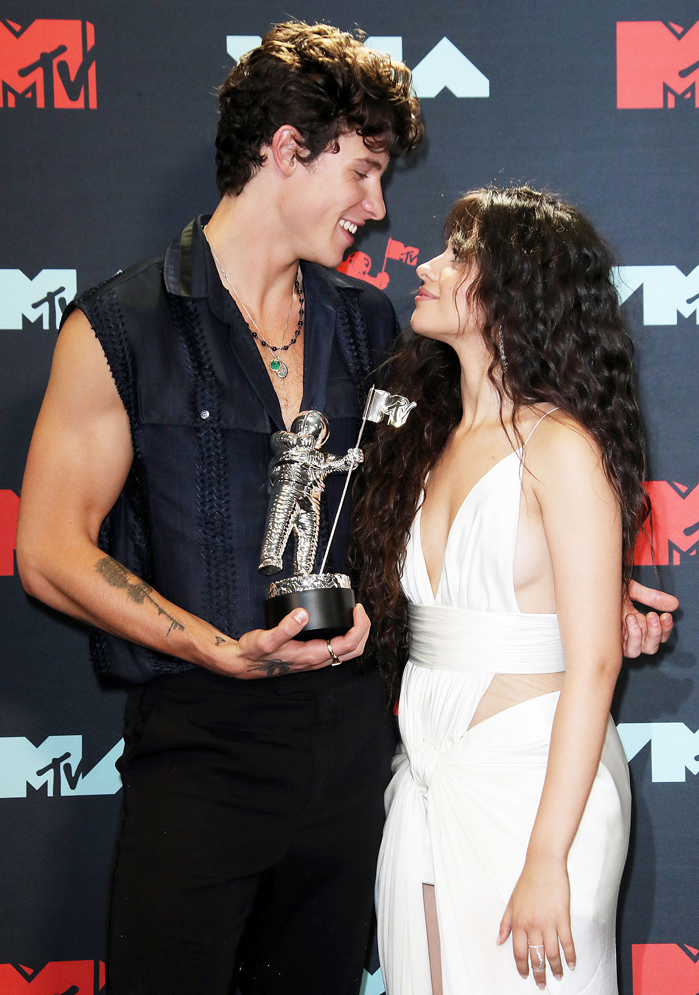 Shawn Mendes and Camila Cabello Hottest Couples at the VMAs 2019
