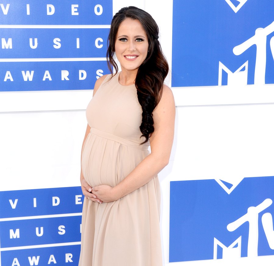 Jenelle-Evans-baby-bump-debut-VMAs