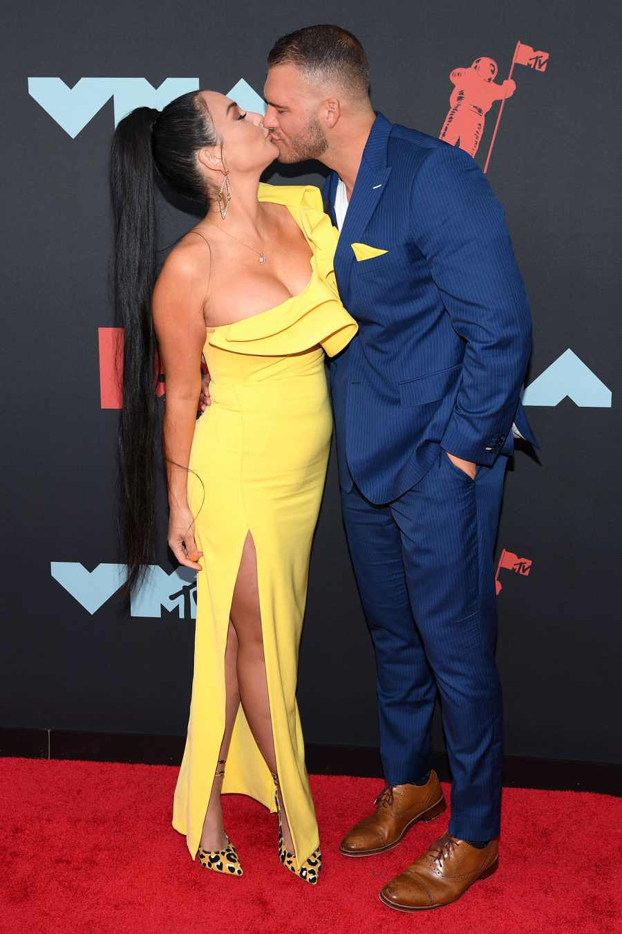 Jenni-J-Woww-Farley-and-Zack-Clayton-Carpinello-Jersey-Shore-Red-Carpet-VMAs-2019