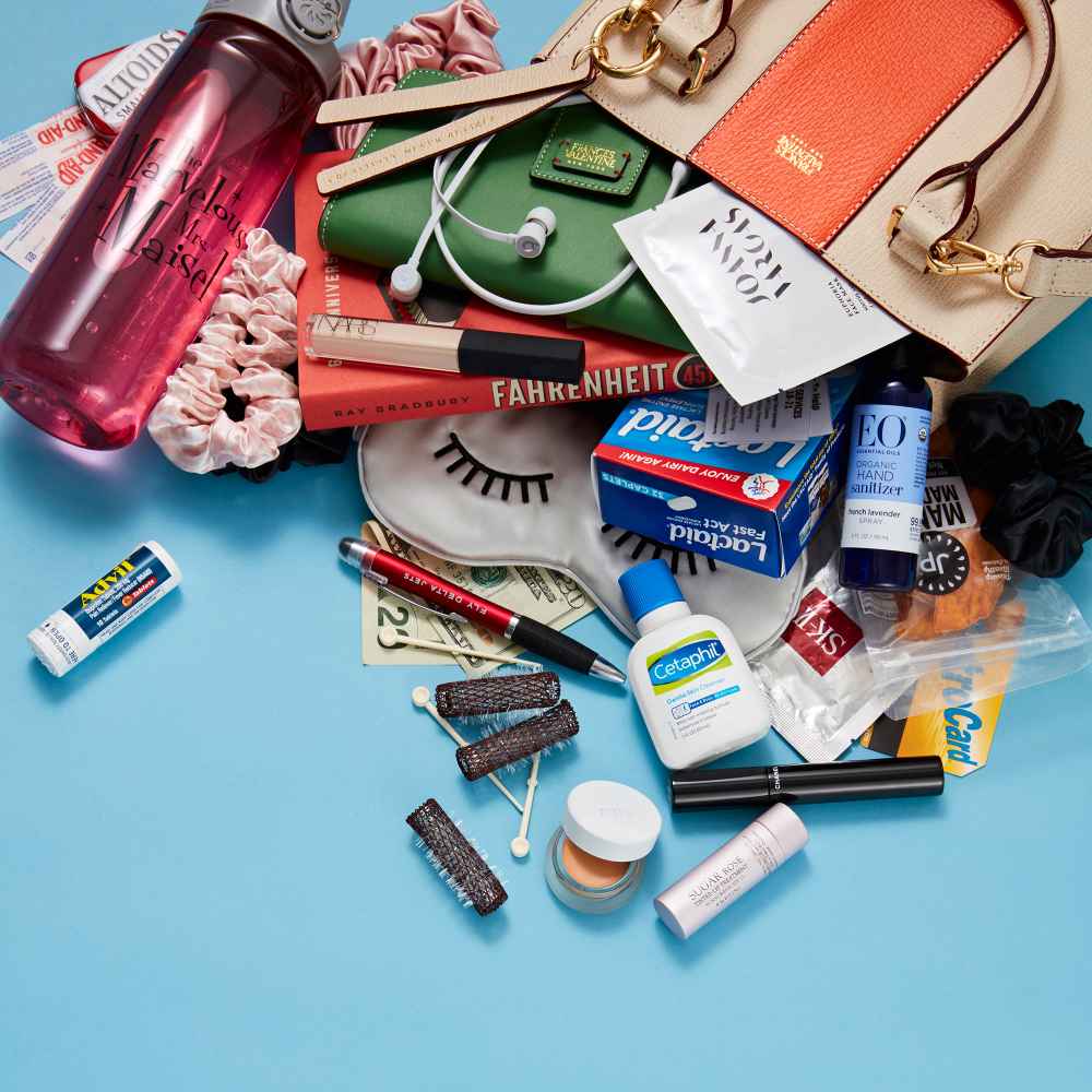 Rachel Brosnahan: What's in My Bag?