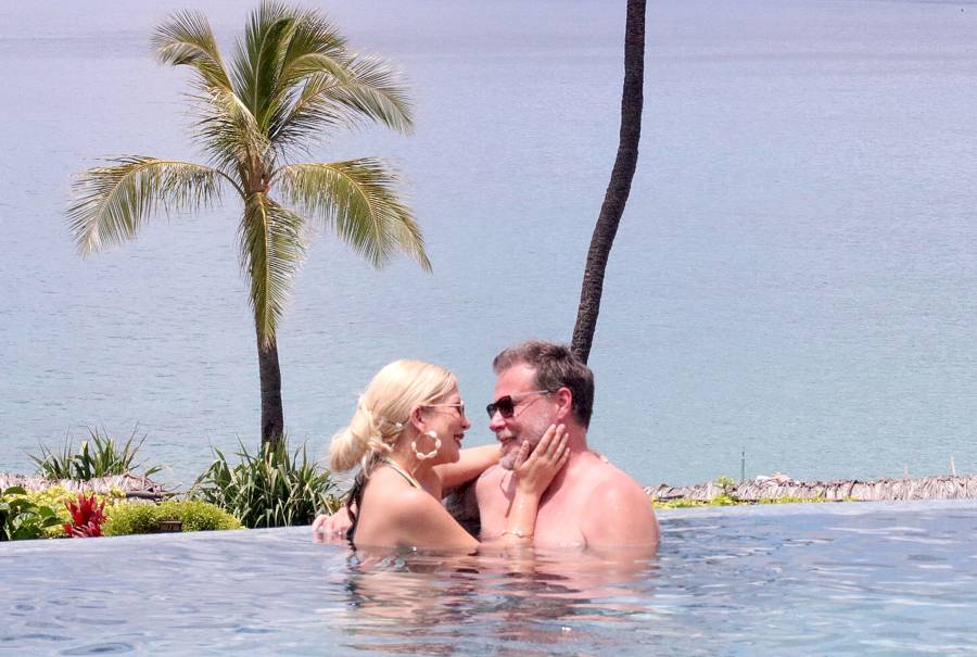 Tori-Spelling-and-Dean-McDermott-Hawaii