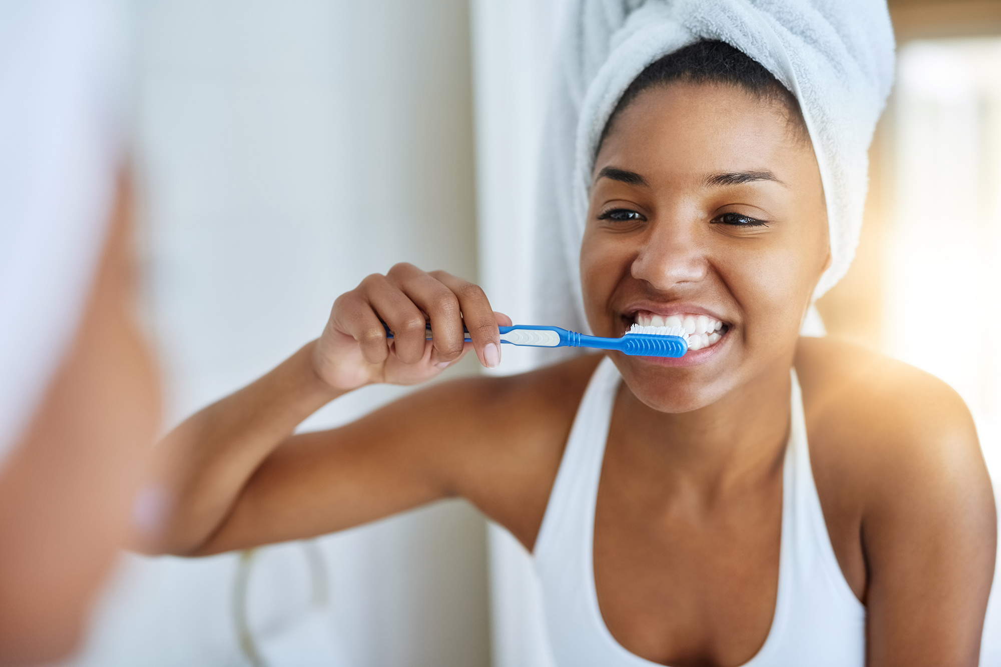 hed-getty-woman-teeth