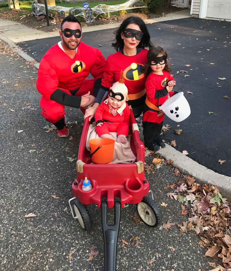 Roger-Mathews-Jen-Farley-and-children-Halloween