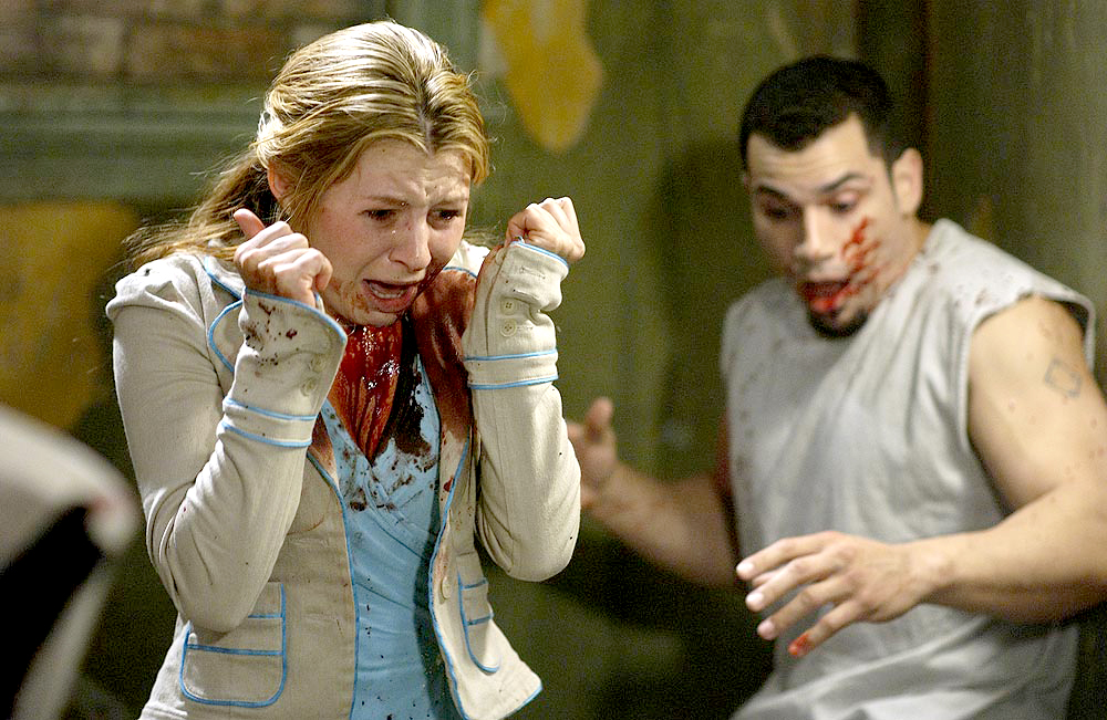 Beverley-Mitchell-in-Saw