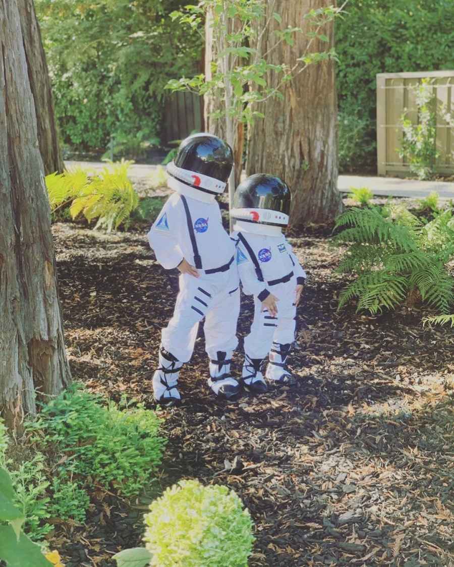 Halloween Costumes Riley and Ryan Curry