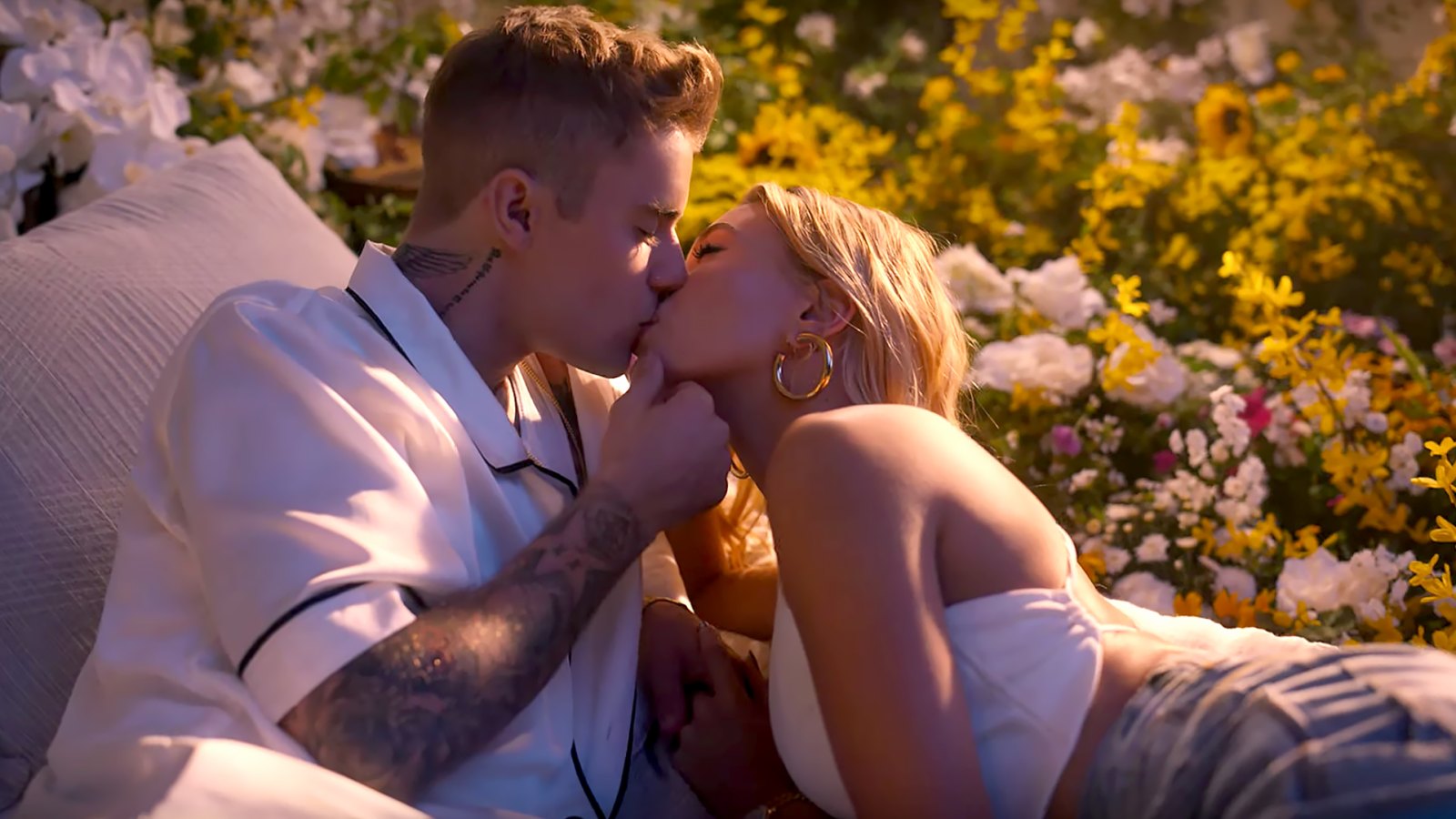 Justin-Bieber-and-Hailey-Baldwin-Costar-in-Music-Video-10,000-Hours-2