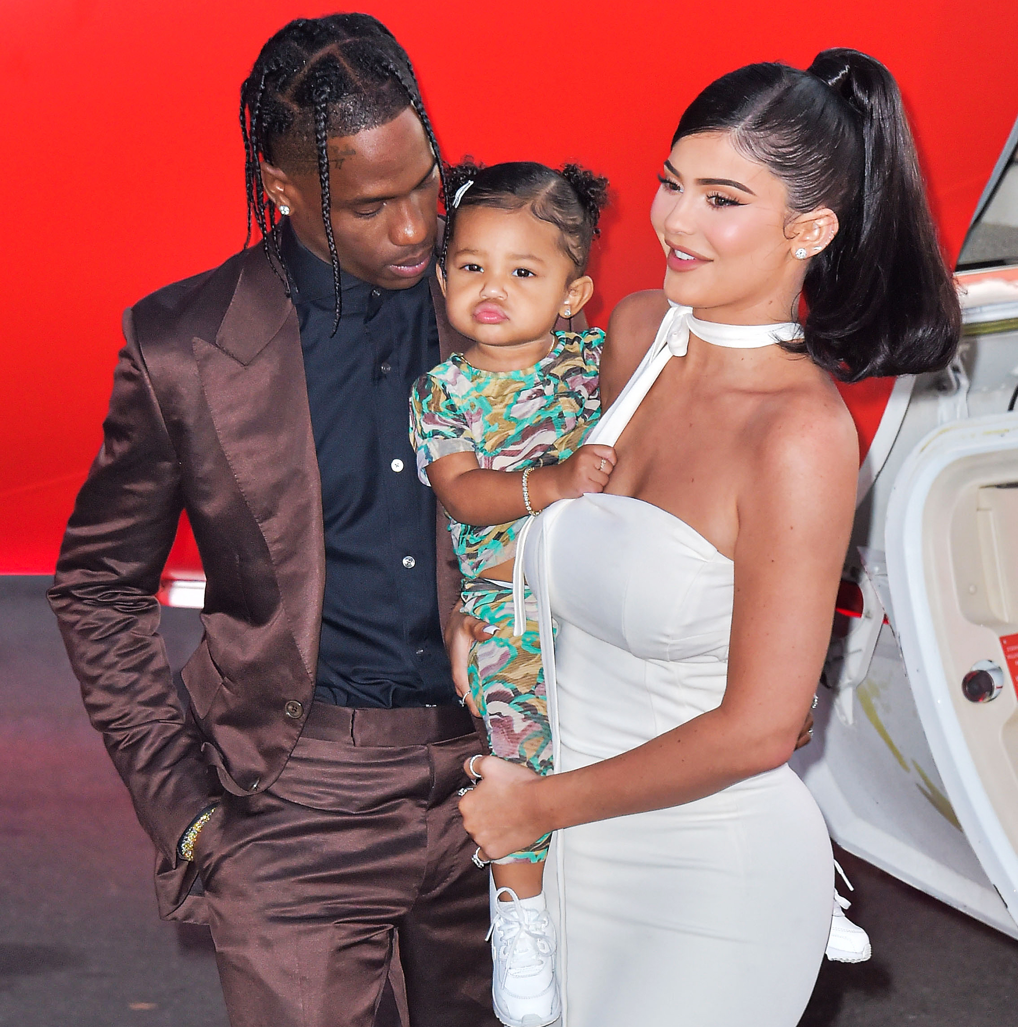 Travis-Scott-Stormi-Kylie-Jenner