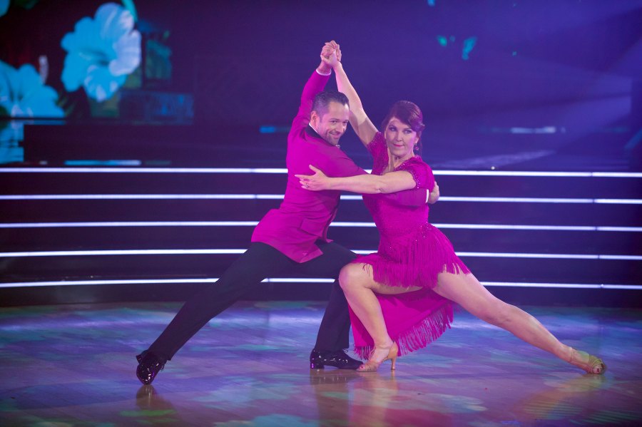 PASHA PASHKOV, KATE FLANNERY ‘DWTS’ Recap Top 10 Ep