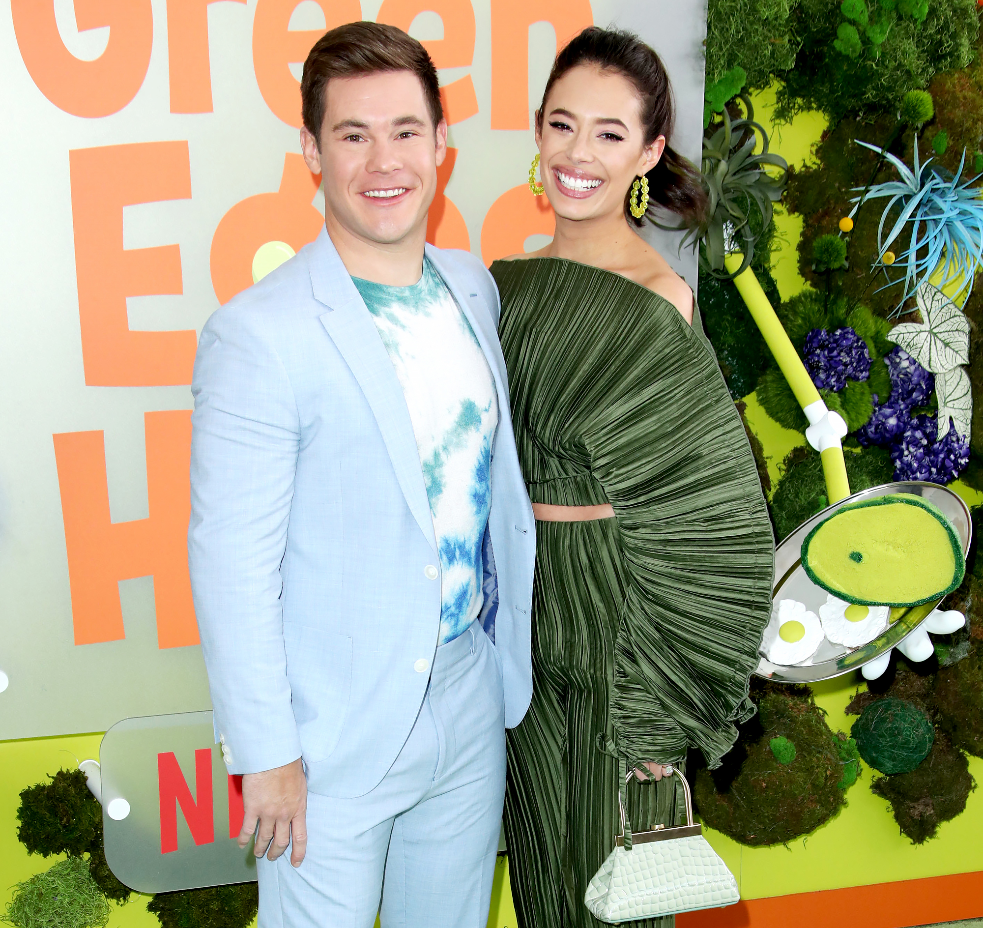 Adam-Devine-and-Chloe-Bridges-Proposal