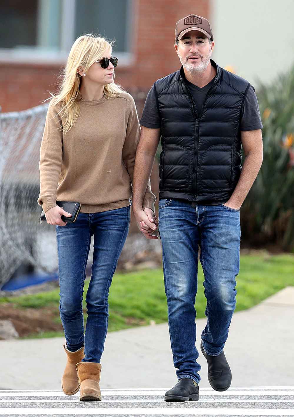 Anna Faris Holds Hands with Michael Barrett