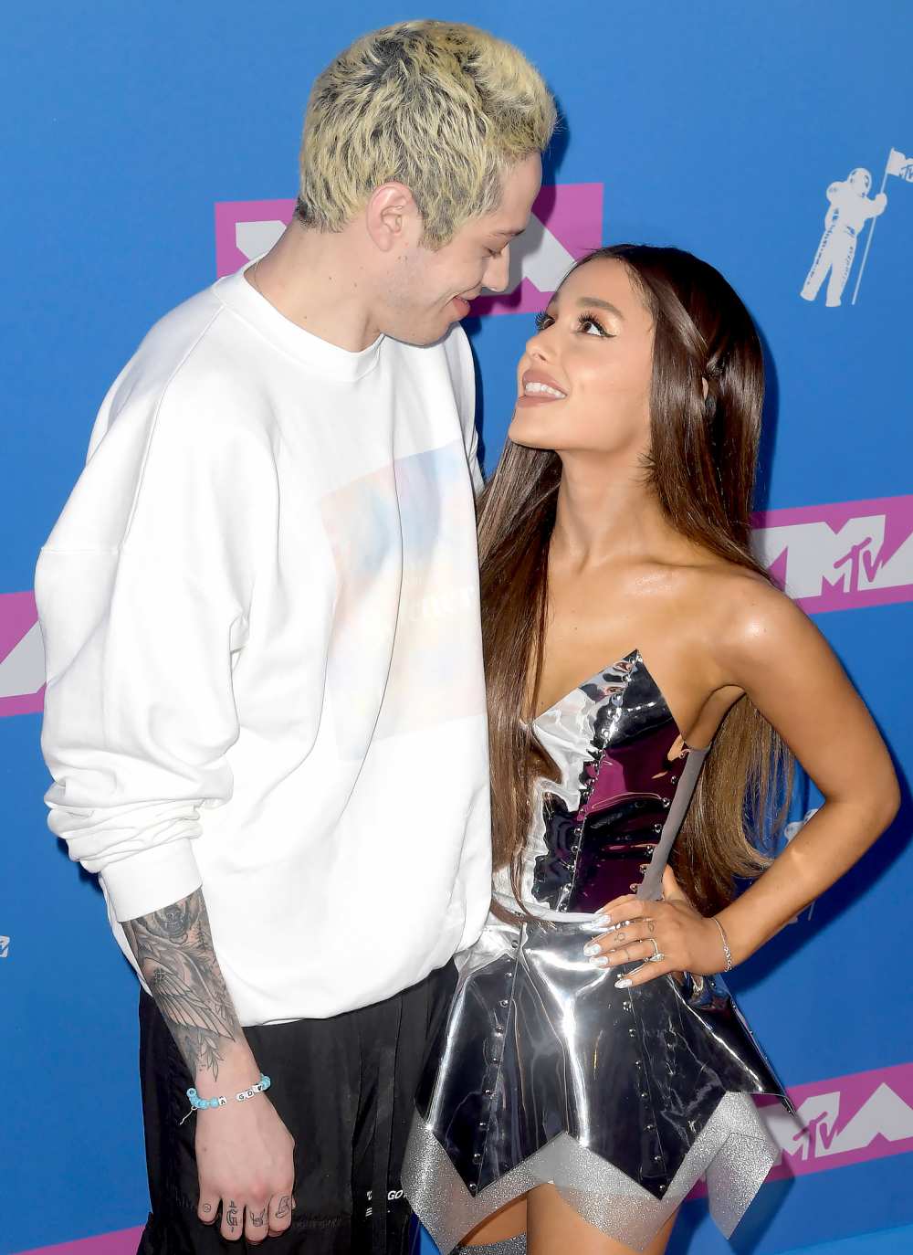 Ariana-Grande-Pete-Davidson