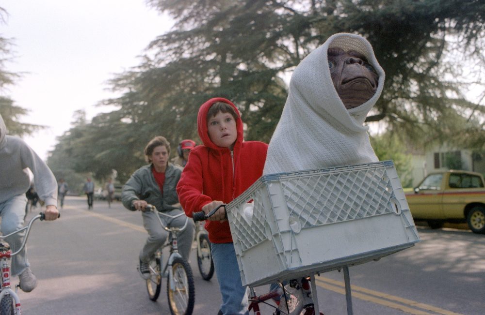 E.T. Reunites With Original Elliot Henry Thomas in Heartwarming Commercial