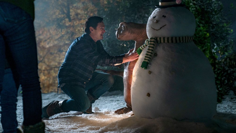 E.T. Reunites With Original Elliot Henry Thomas in Heartwarming Commercial