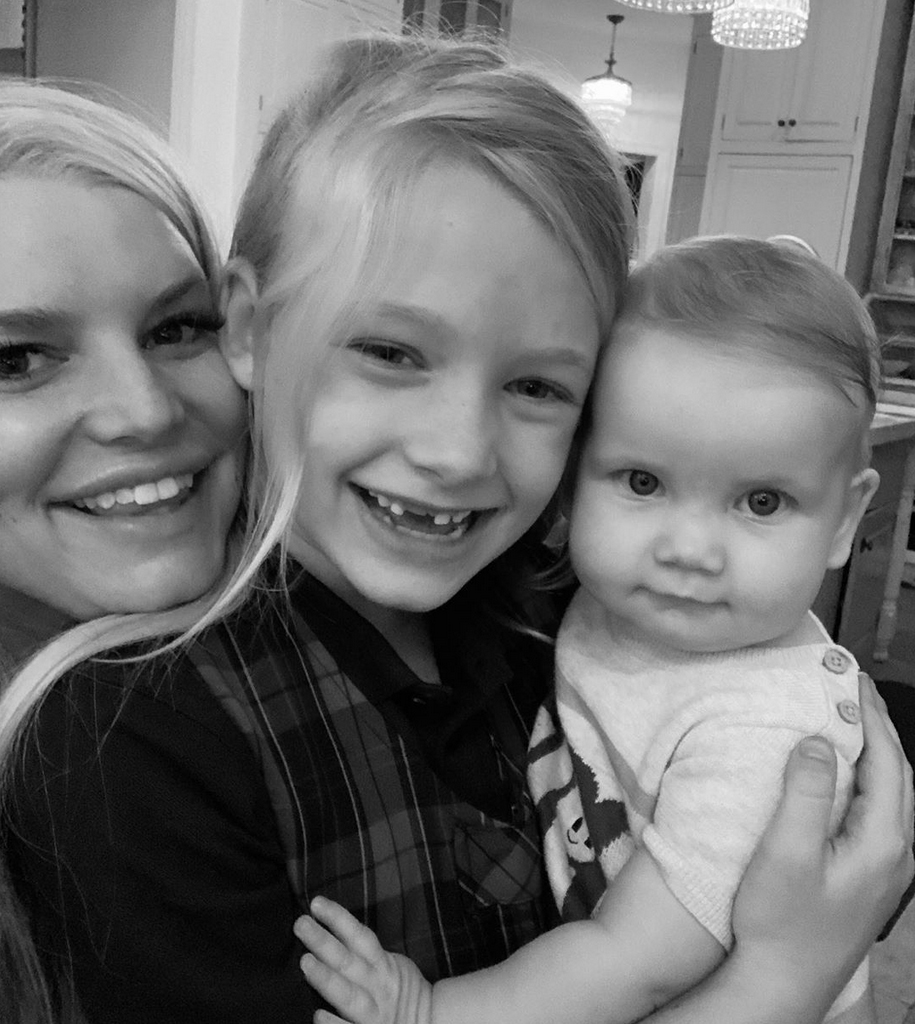 Jessica-Simpson-and-kids