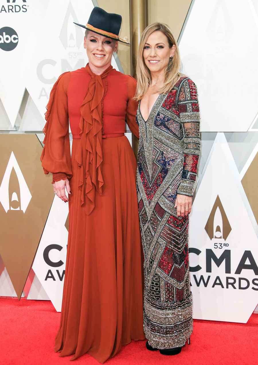 Pink Announces Yearlong Music Break at CMA Awards 2019 Sheryl Crow