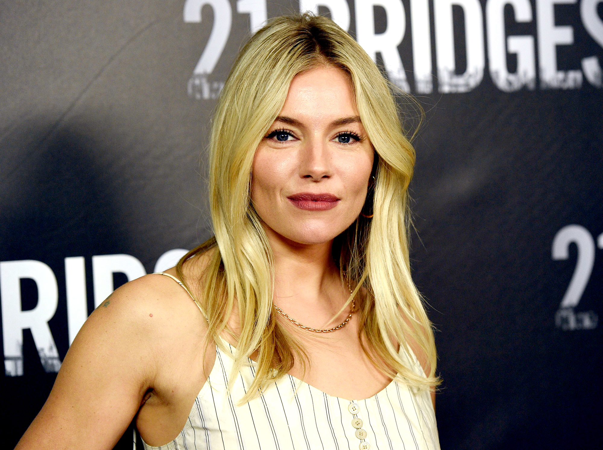 Sienna-Miller-Marlowe