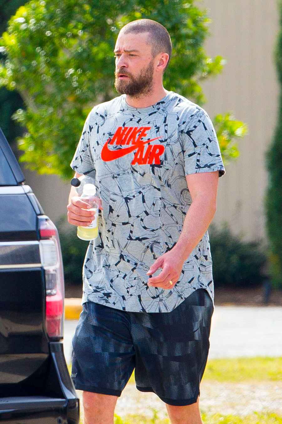 Justin Timberlake Wears Wedding Ring