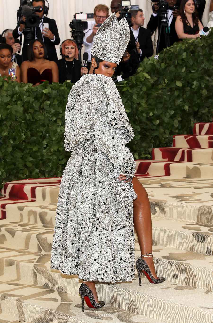 Rihanna-Met-Gala