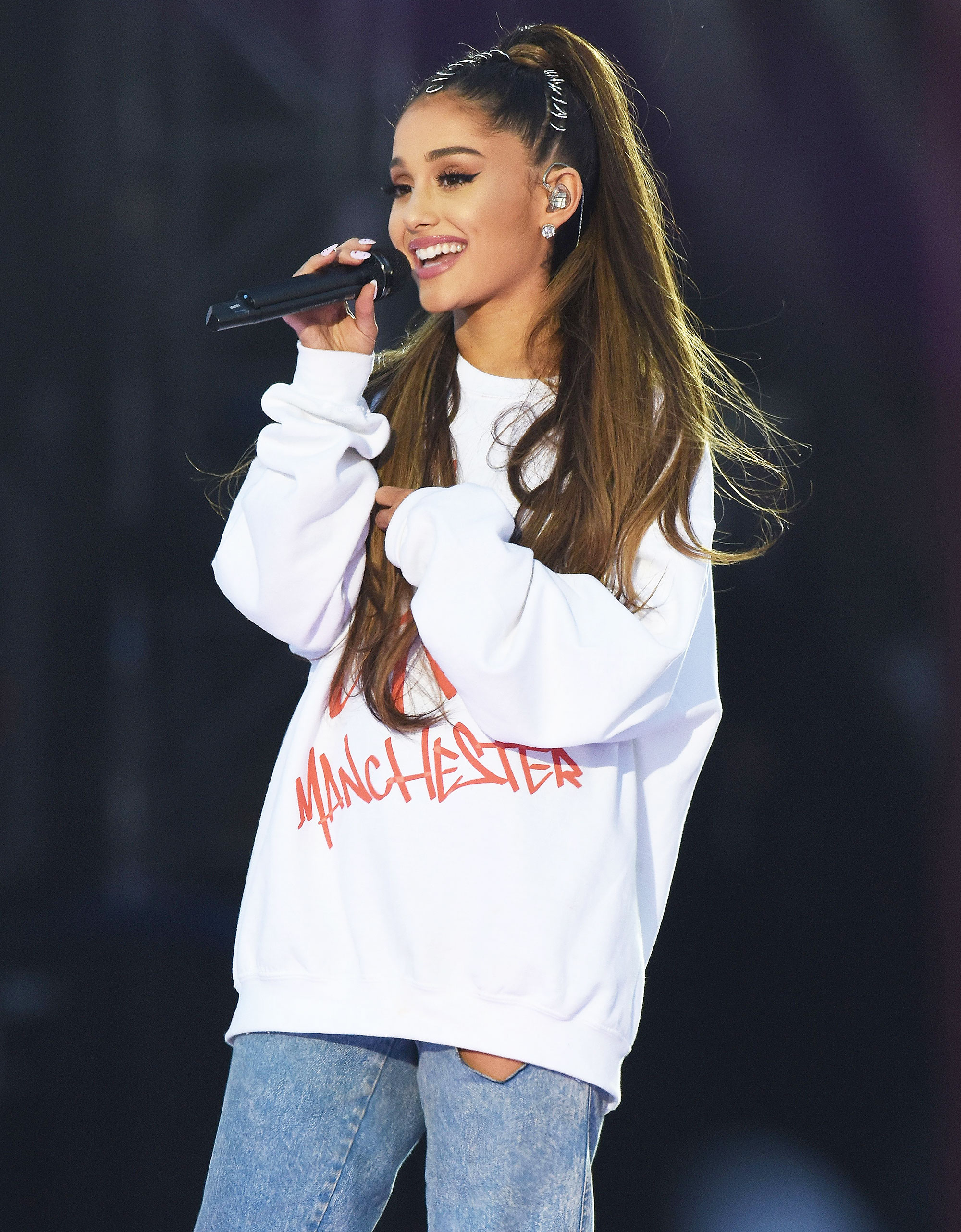 Ariana Grande Outfits Clapback
