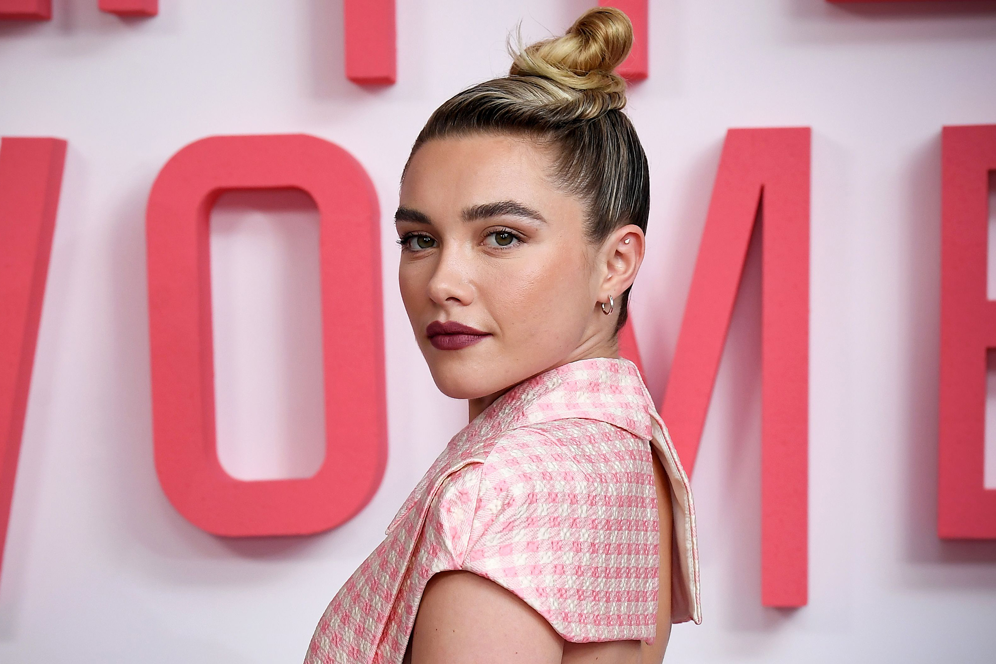 Florence Pugh Celebrates Her Oscar Nomination With a Homemade Cocktail