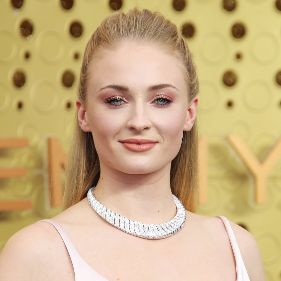 Sophie-Turner-SAG-card