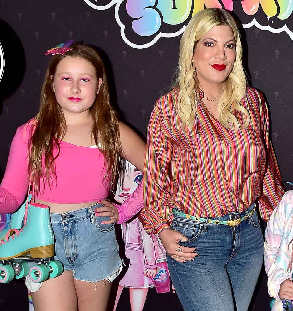 Tori-Spelling-Reveals-Her-and-Dean-McDermott’s-Daughter-Stella,-11,-Broke-Her-Ankle-2