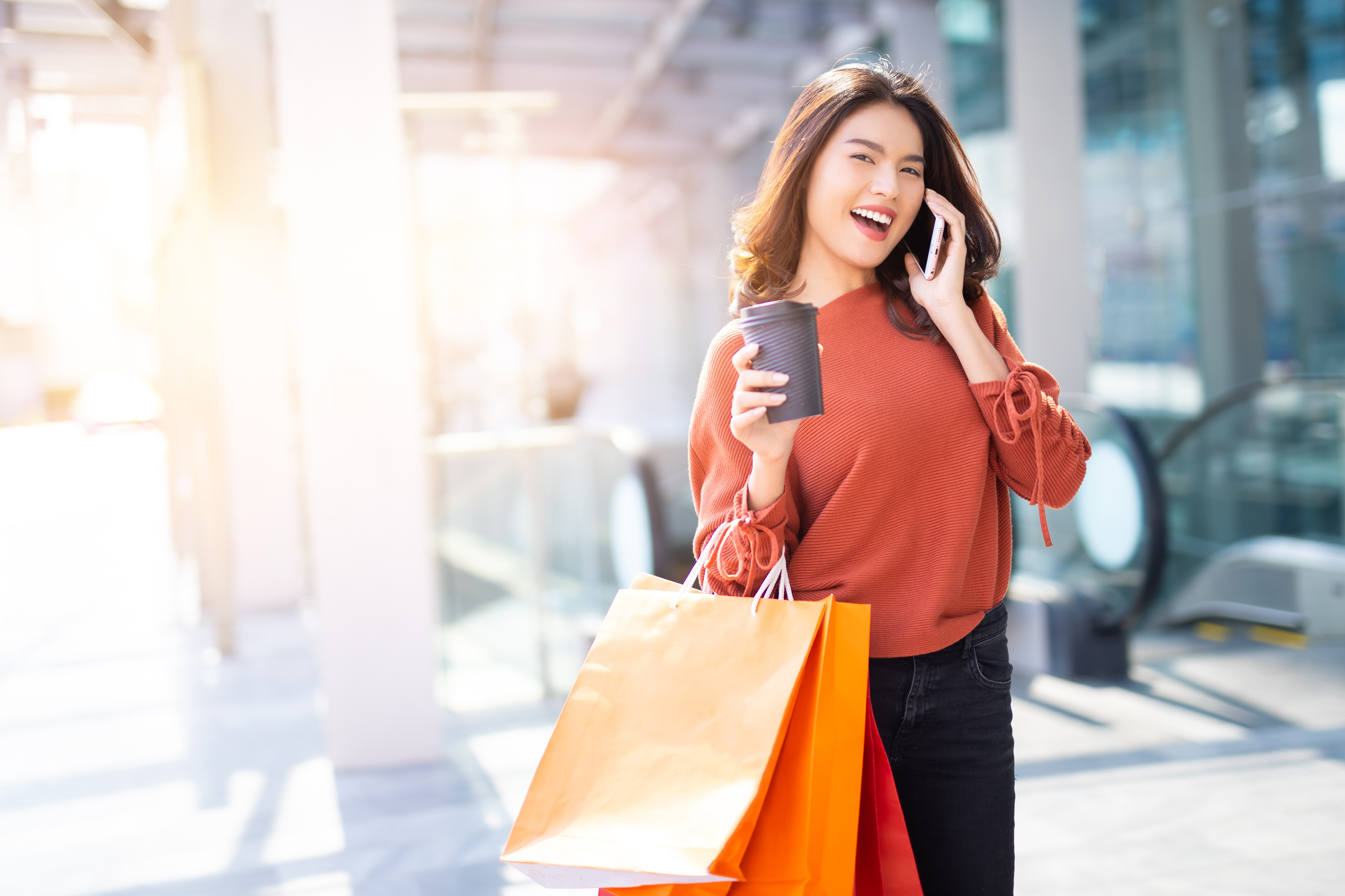 Woman-shopping-with-bags