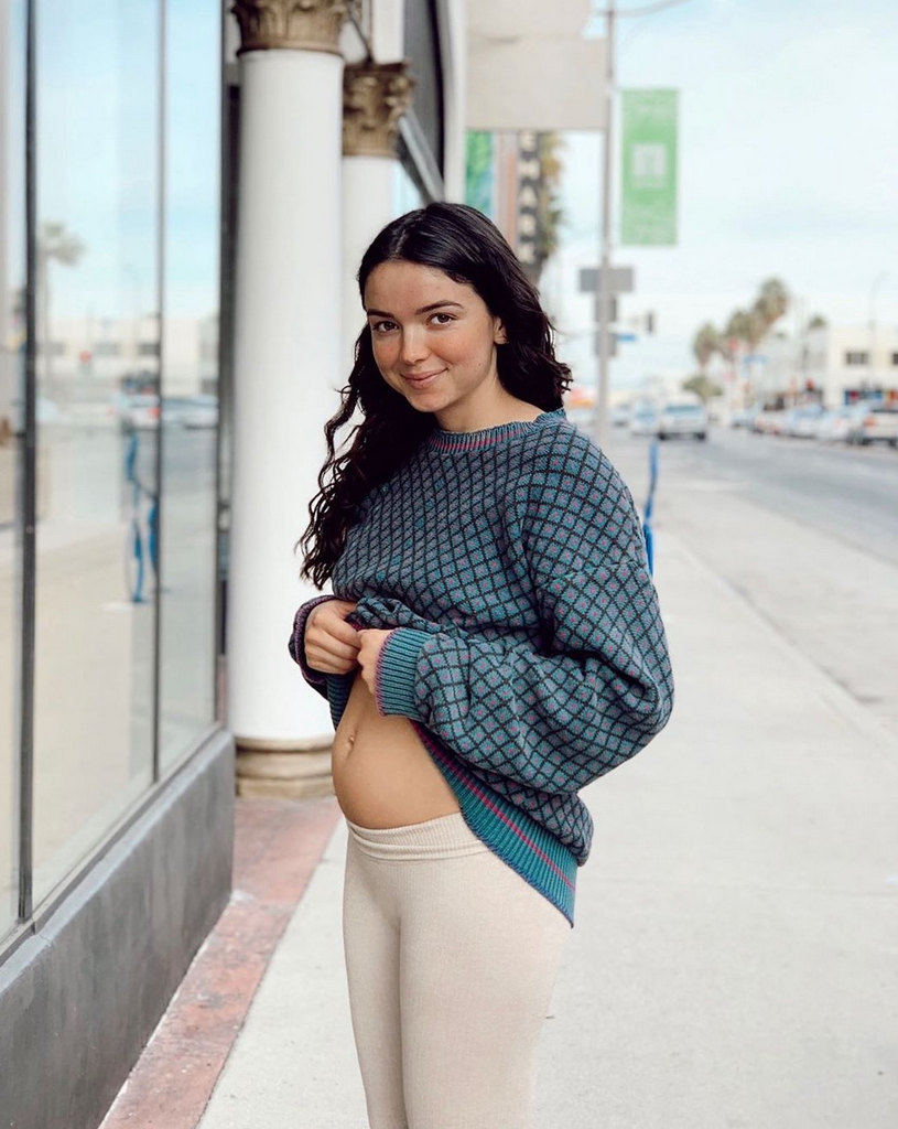 Bekah-Martinez-baby-bump