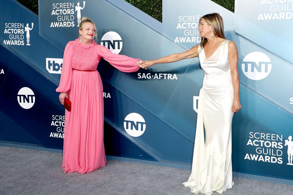 Elisabeth-Moss-Jokes-About-SAG-Awards-Moment-With-Jennifer-Aniston