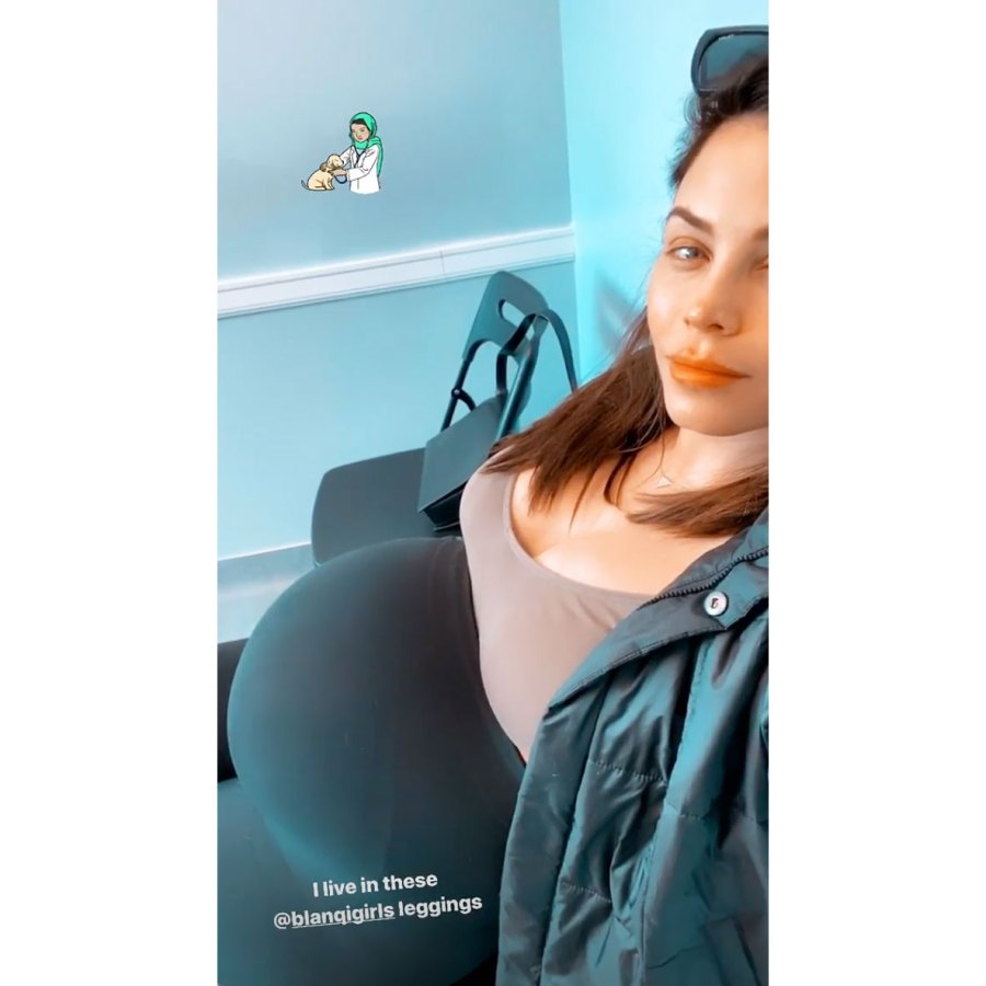 Jenna Dewan Baby Bump Living in Leggings