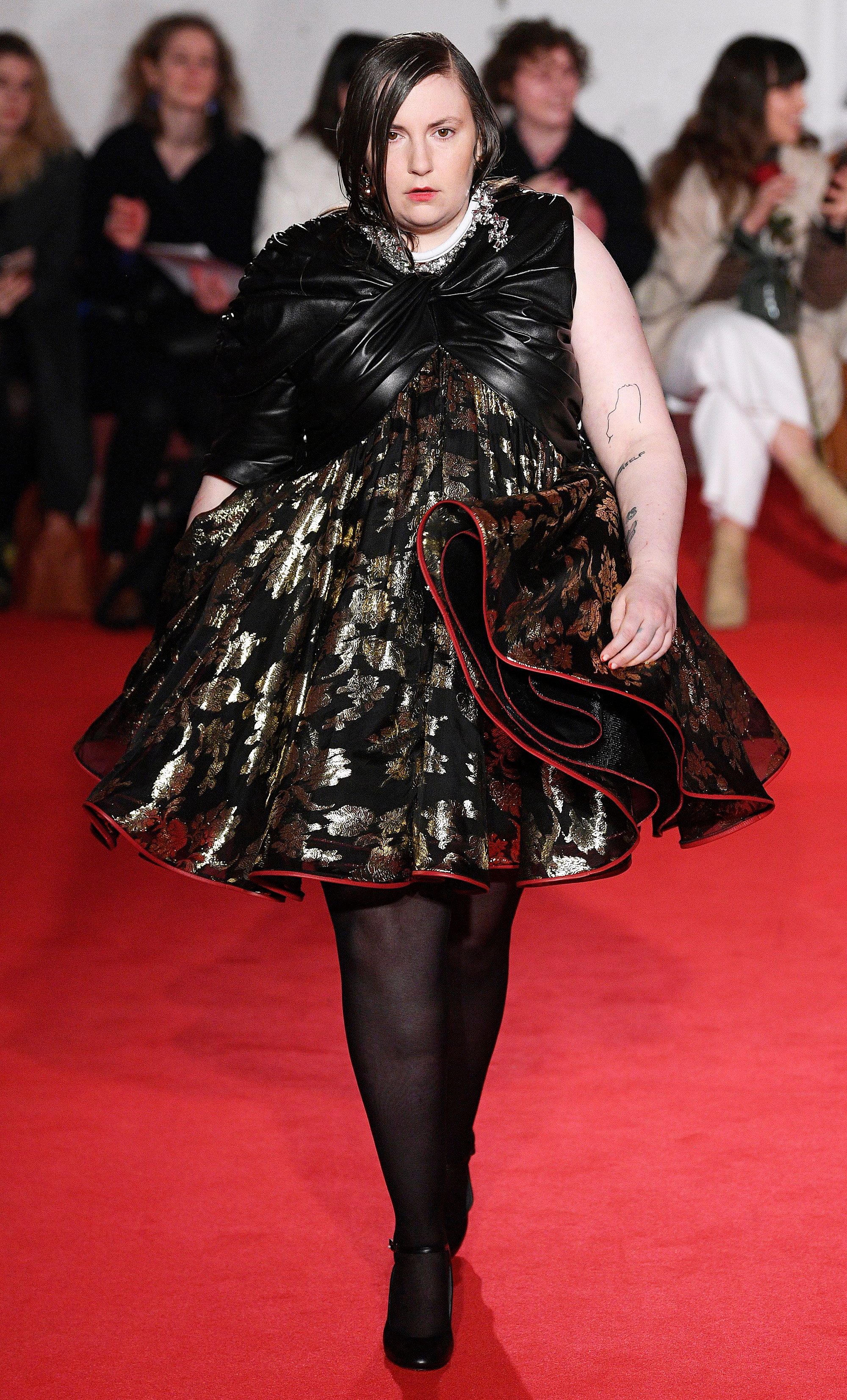 Lena Dunham Runway LFW 16Arlington