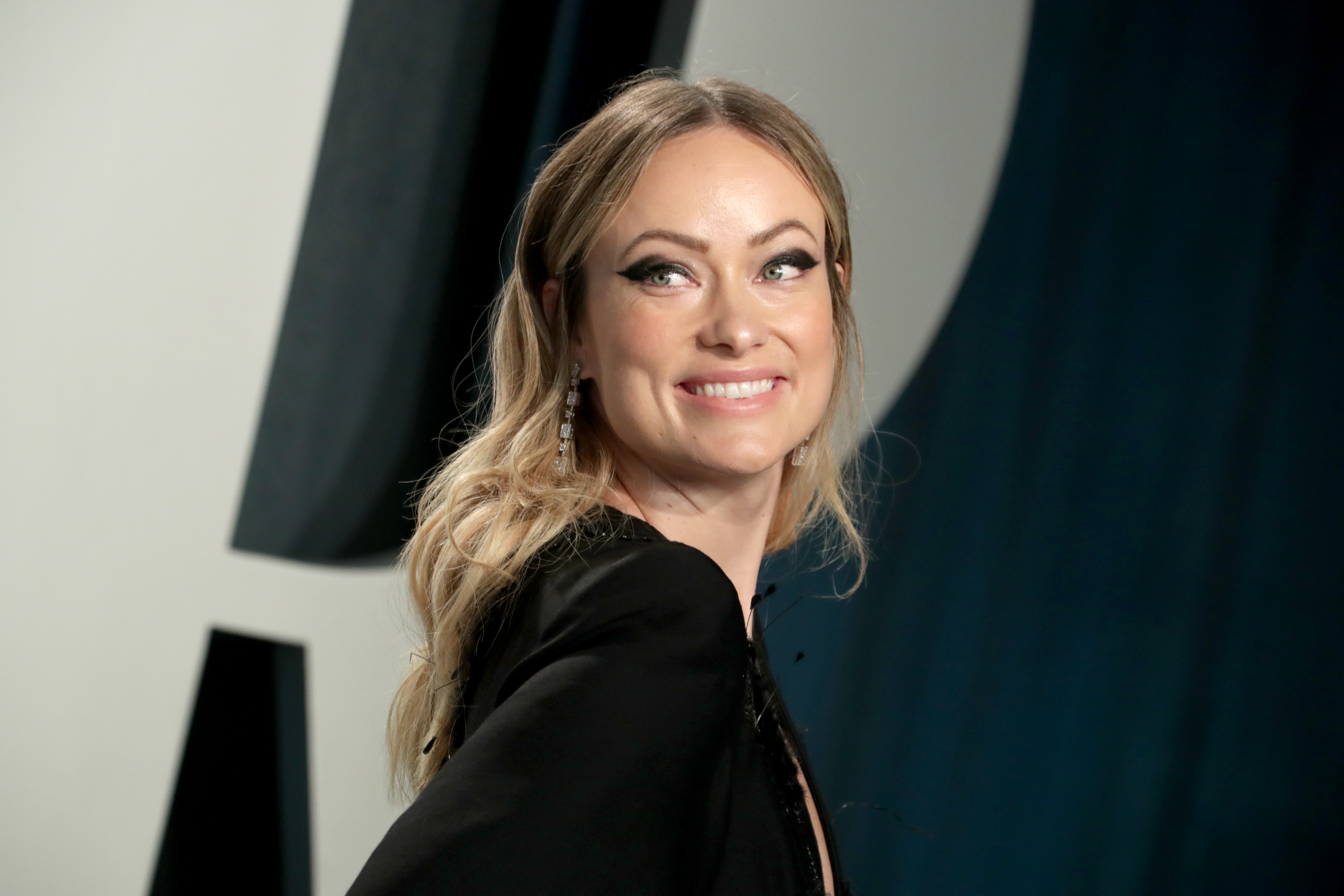 Olivia Wilde attends the 2020 Vanity Fair Oscar Party in Los Angeles.