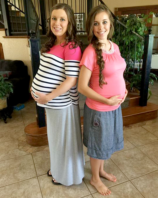 Anna Duggar baby bump Duggar Family Facebook