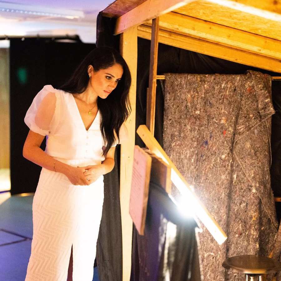 Meghan-Markle-Steps-Out-for-Surprise-Appearance-at-Hologram-Exhibit