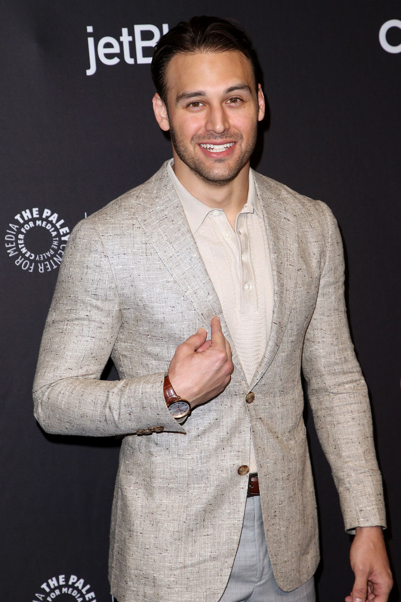 Ryan Guzman Teases Eddie Centered Episode 911