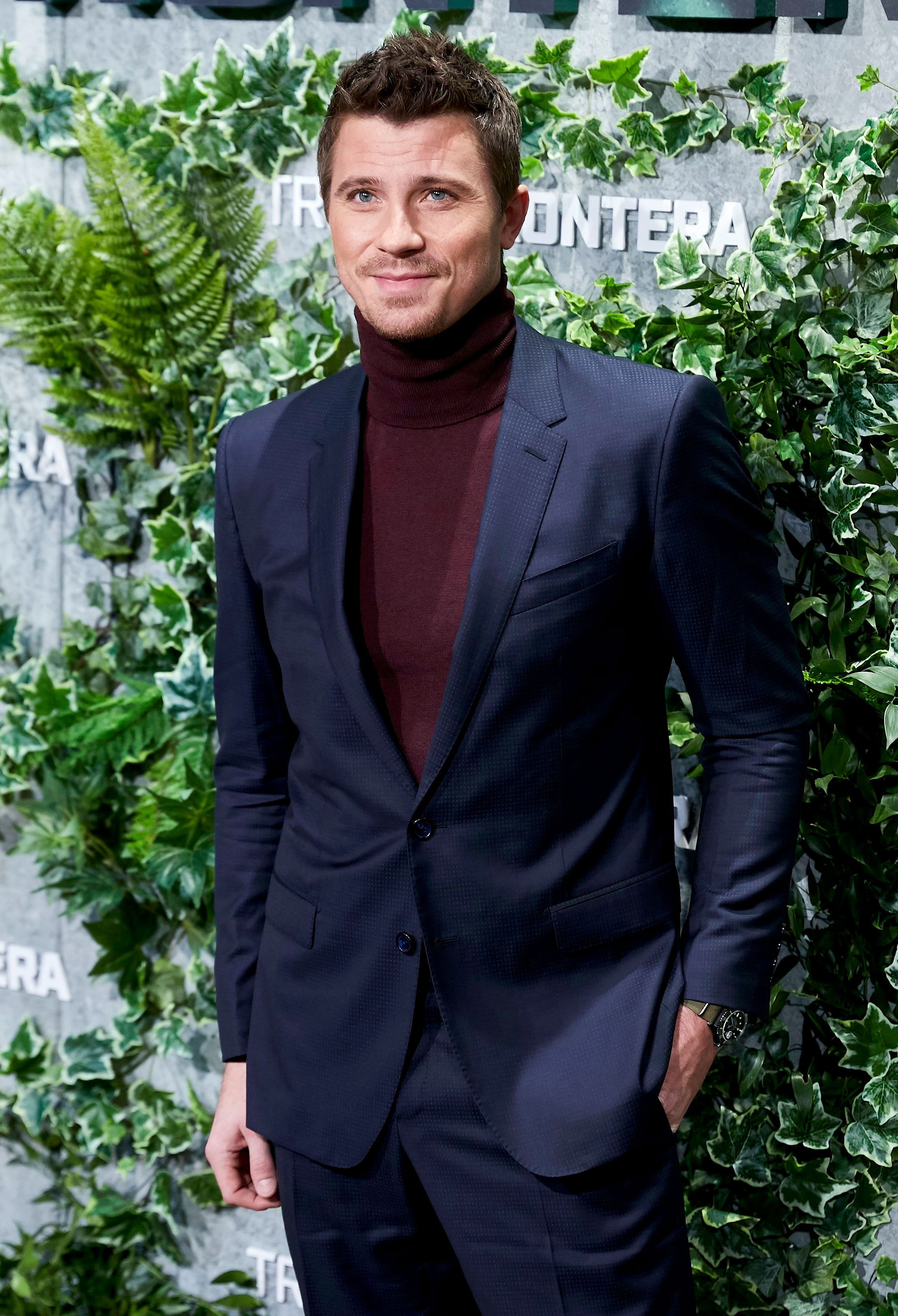 Garrett Hedlund Bio Page