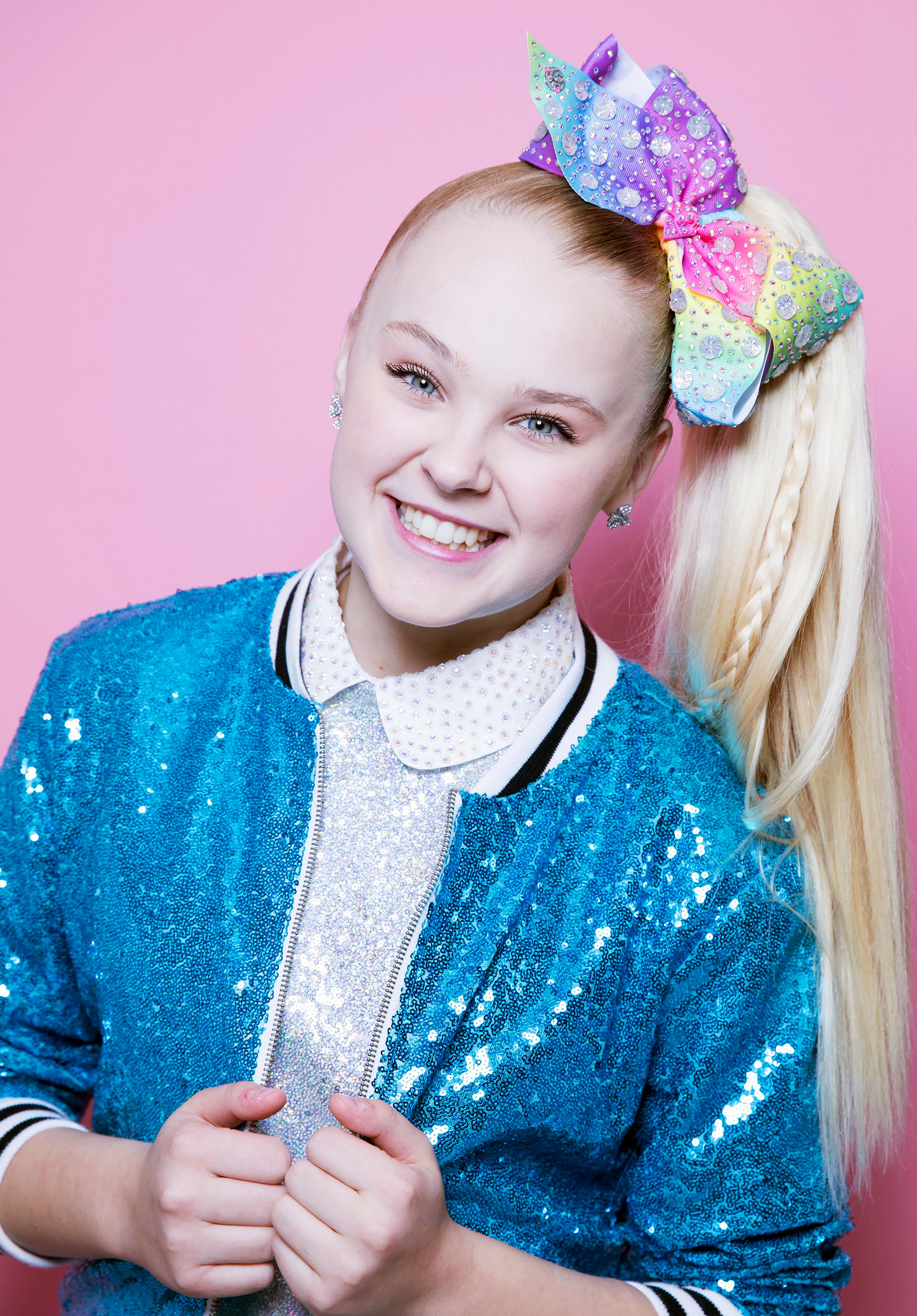 JoJo Siwa Nearly Breaks the Internet by Revealing Her Natural Hair Texture