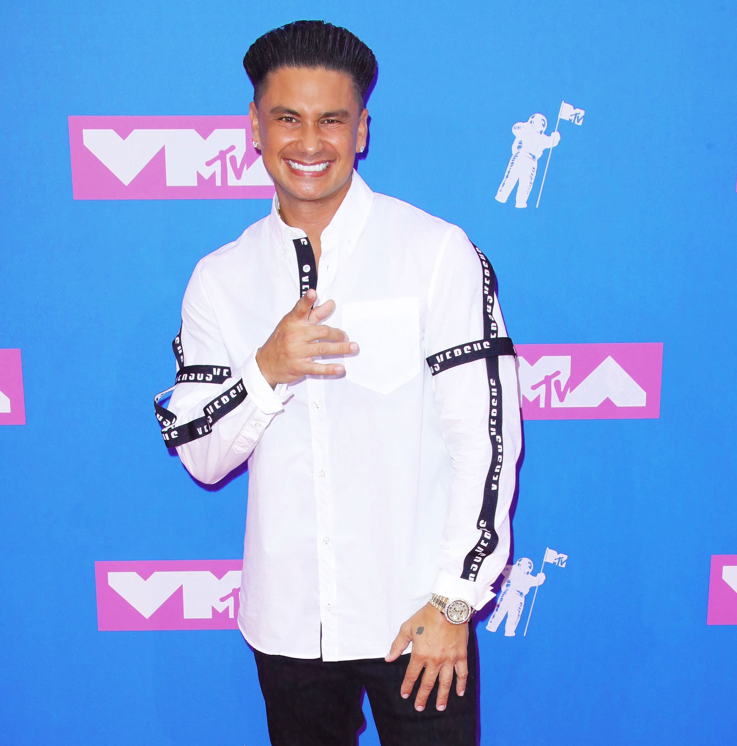 Whoa! Pauly D Is Unrecognizable With Quarantine Beard
